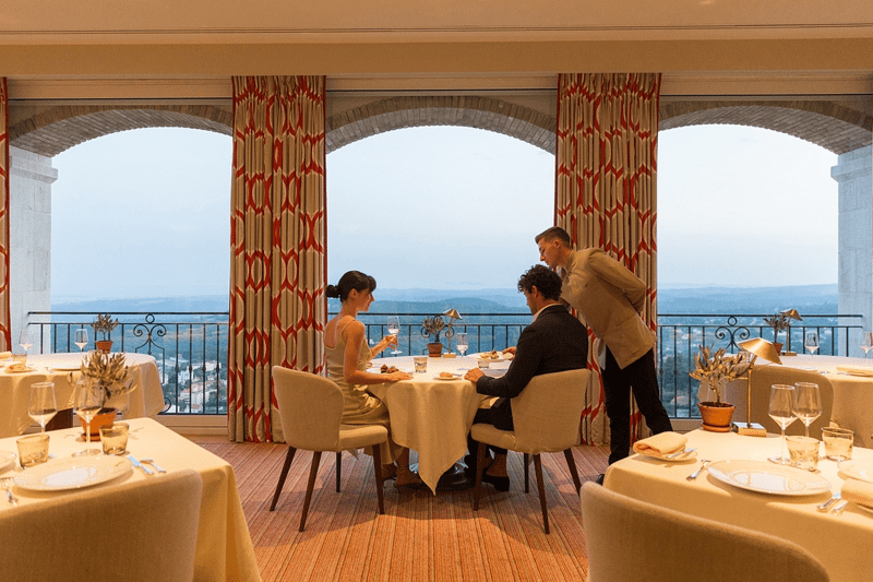 1/2 Chef de rang image