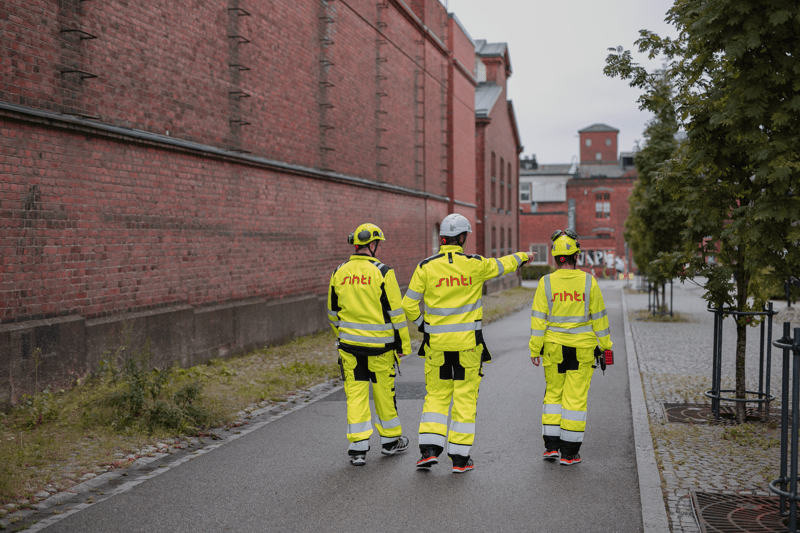 Rakennuslogistiikkatyöntekijöitä NCC:lle OYS:n projektiin Ouluun image
