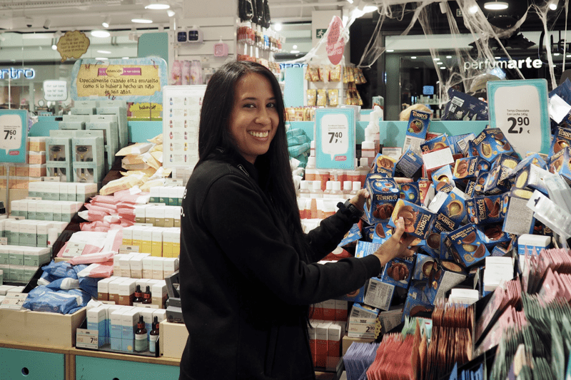 Ayudante/a de venta y Reponedor/a – Jornada Completa image