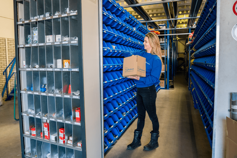 balie-/magazijnmedewerker image