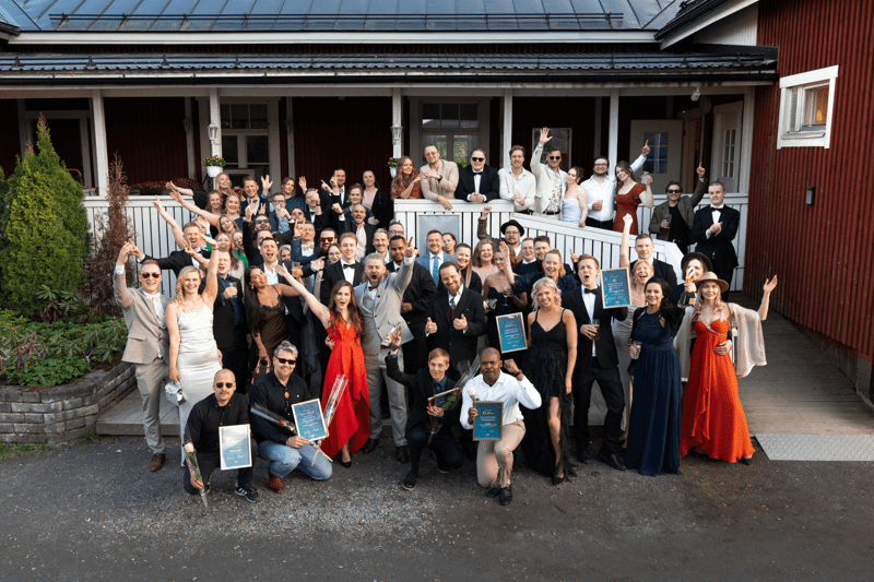 B2B-ratkaisumyyjä image