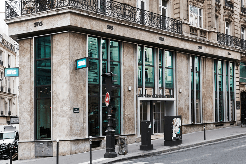 Store Associate - SNS Paris image