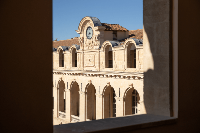 Hôte(esse) d’Accueil Restaurant H/F - Brasserie les Fenêtres - CDD image