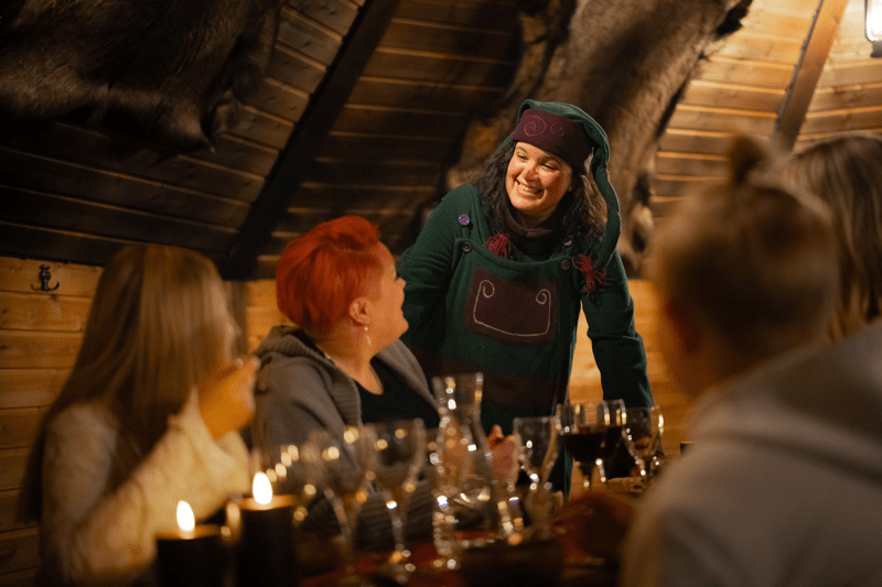 Waitering Elf image