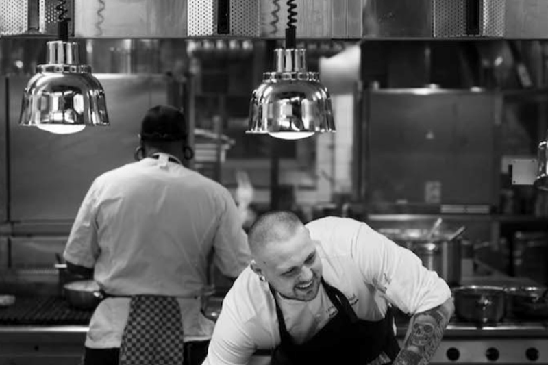 Är du en spiskrigare? Nu söker vi en kock till Ystad Saltsjöbad! image