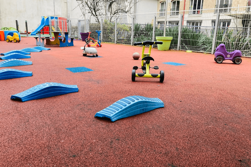 EDUCATEUR DE JEUNES ENFANTS (EJE) en crèche - H/F - La Maison Kangourou image