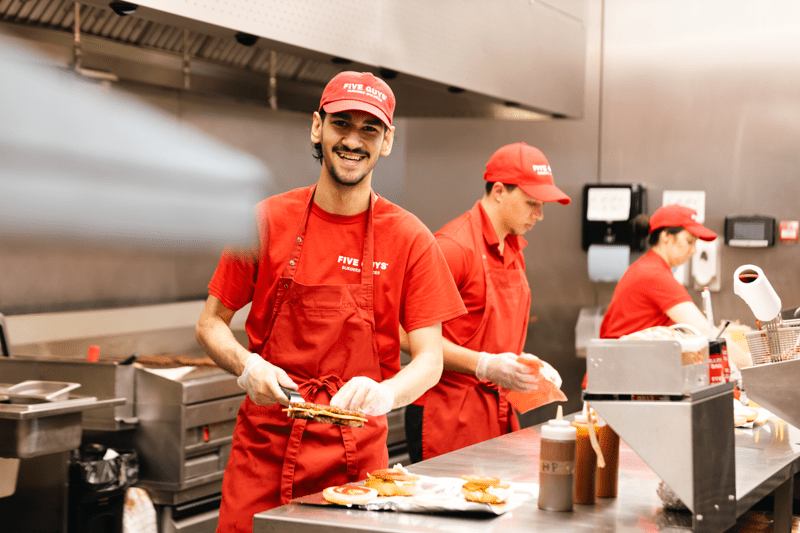 Crew Member  - Student Job - Brussels image