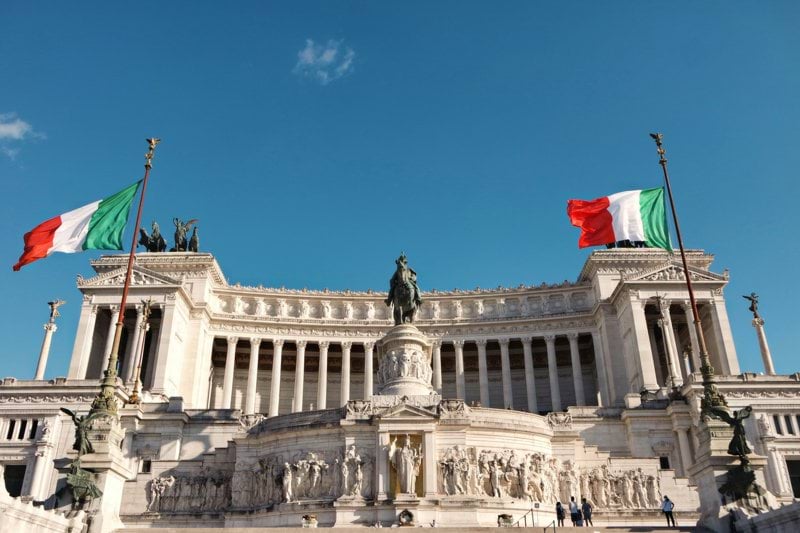 Senior Account Executive - Italian - Rome image