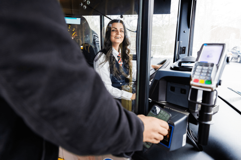 Vi söker bussförare till Täby, Vallentuna och Åkersberga! image
