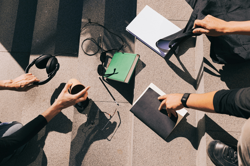 Starter maakt keuze tussen doorstuderen en traineeship