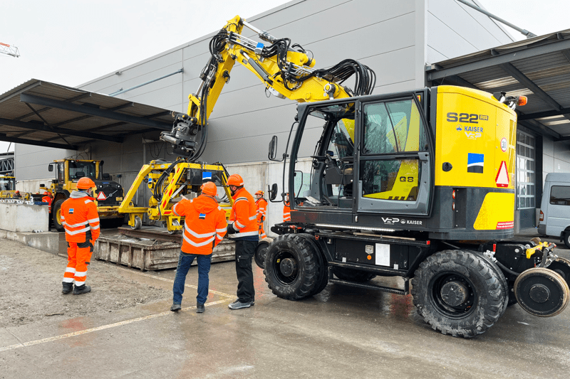 Mécanicien·e sur machines de chantier spécialisées pour centrales à béton image