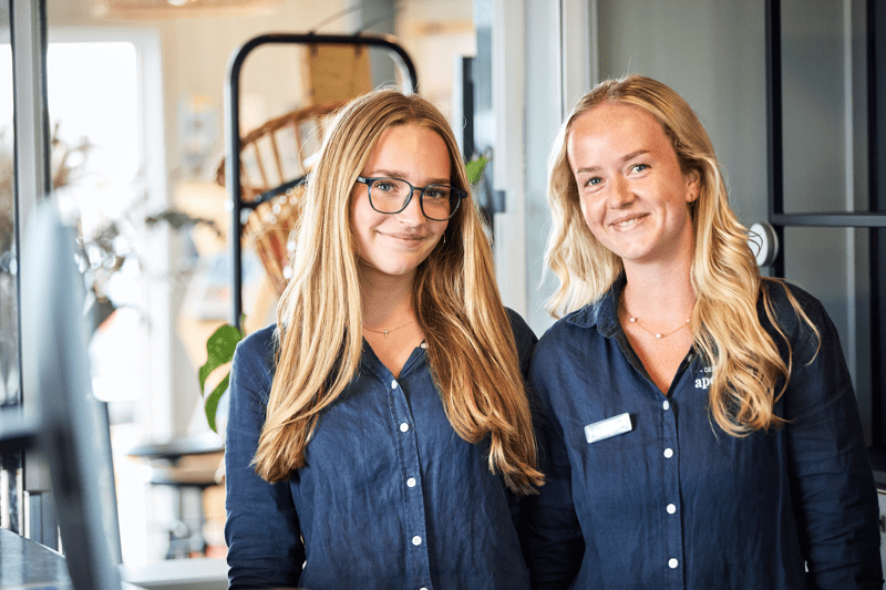 Receptionist image