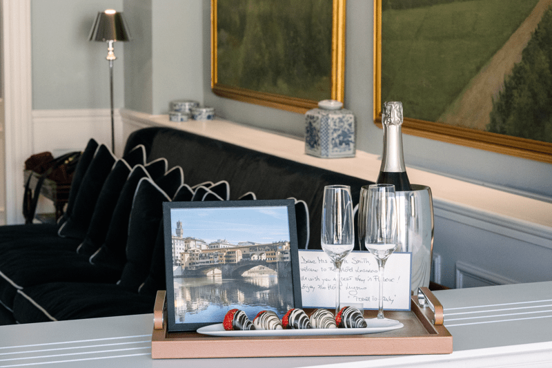 Demi Chef de Rang Room Service image