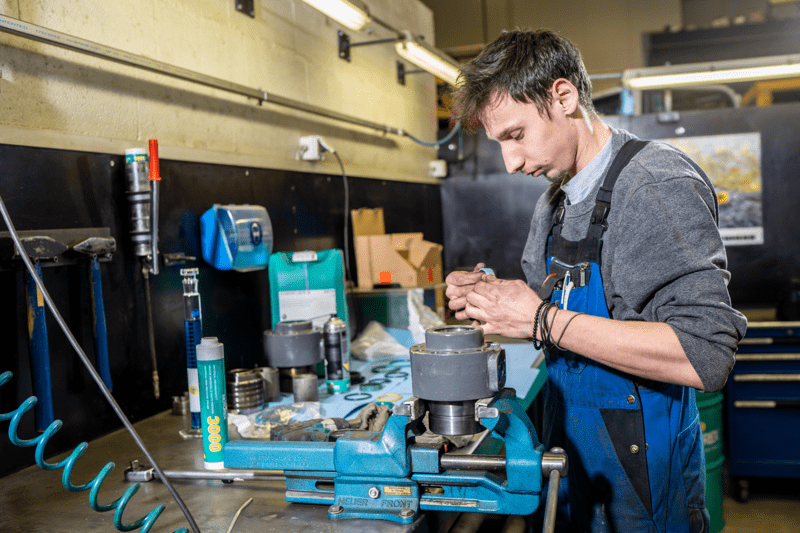 Mécanicien·ne sur machines de chantier image