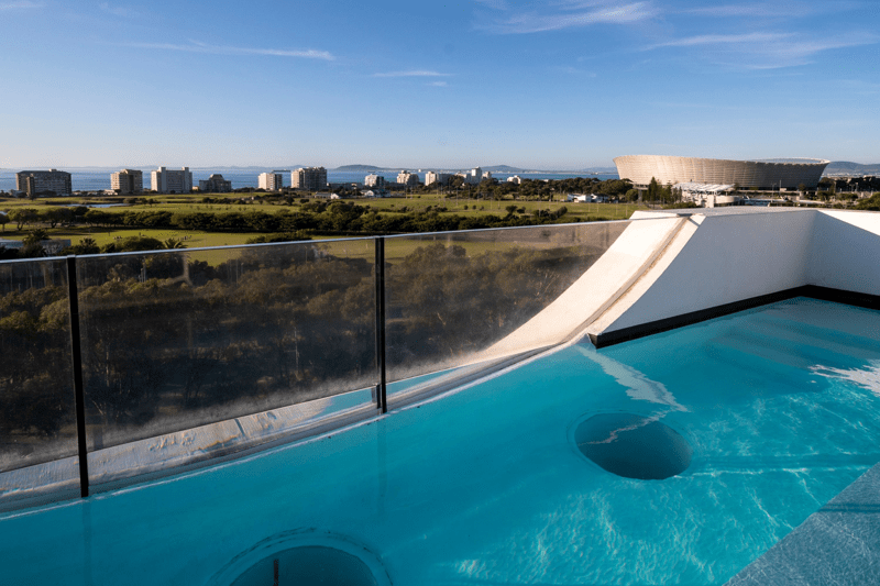 ANEW Hotel Green Point Roof Top Pool