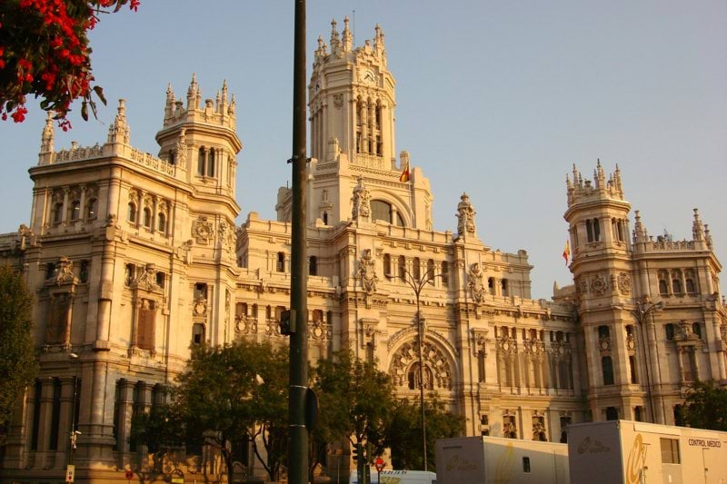 beige concrete building during daytime