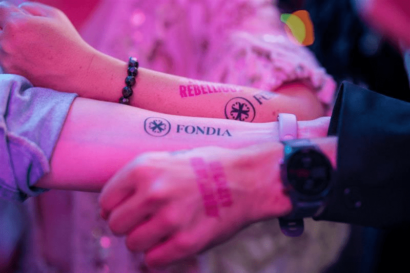 Hands