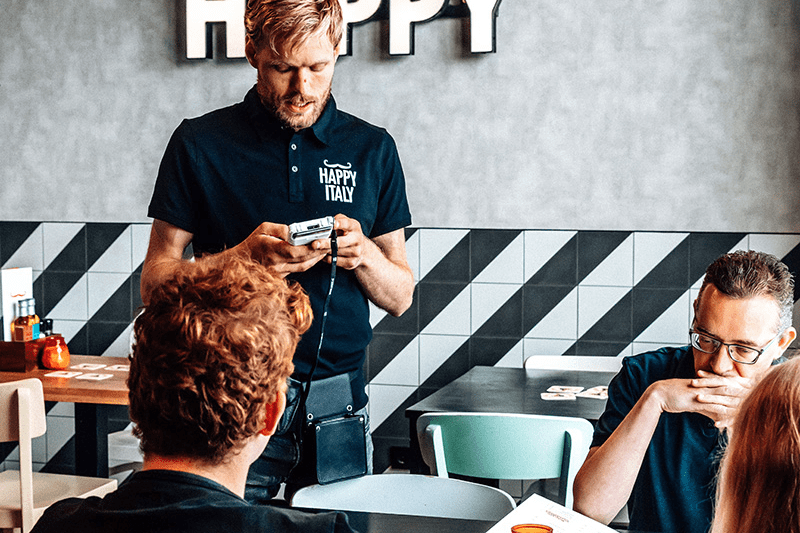 Bediening happy italy