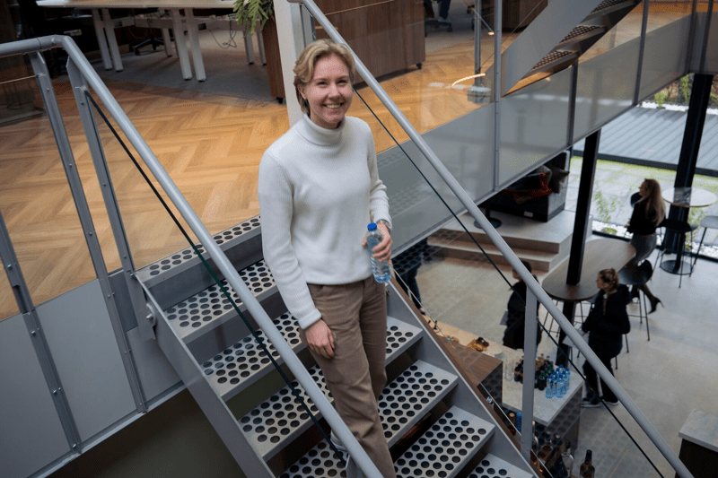 Learning & Development Specialist Sanne op kantoor