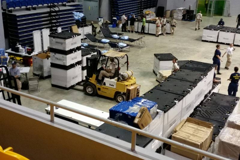 yellow and black heavy equipment