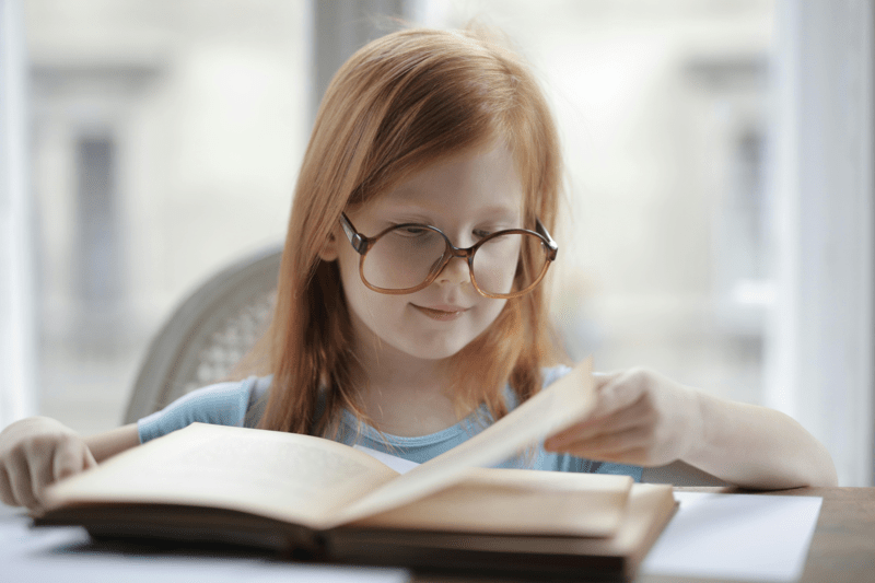 Enfant Livre Lire Lecture Apprendre Progresser Avancer Culture