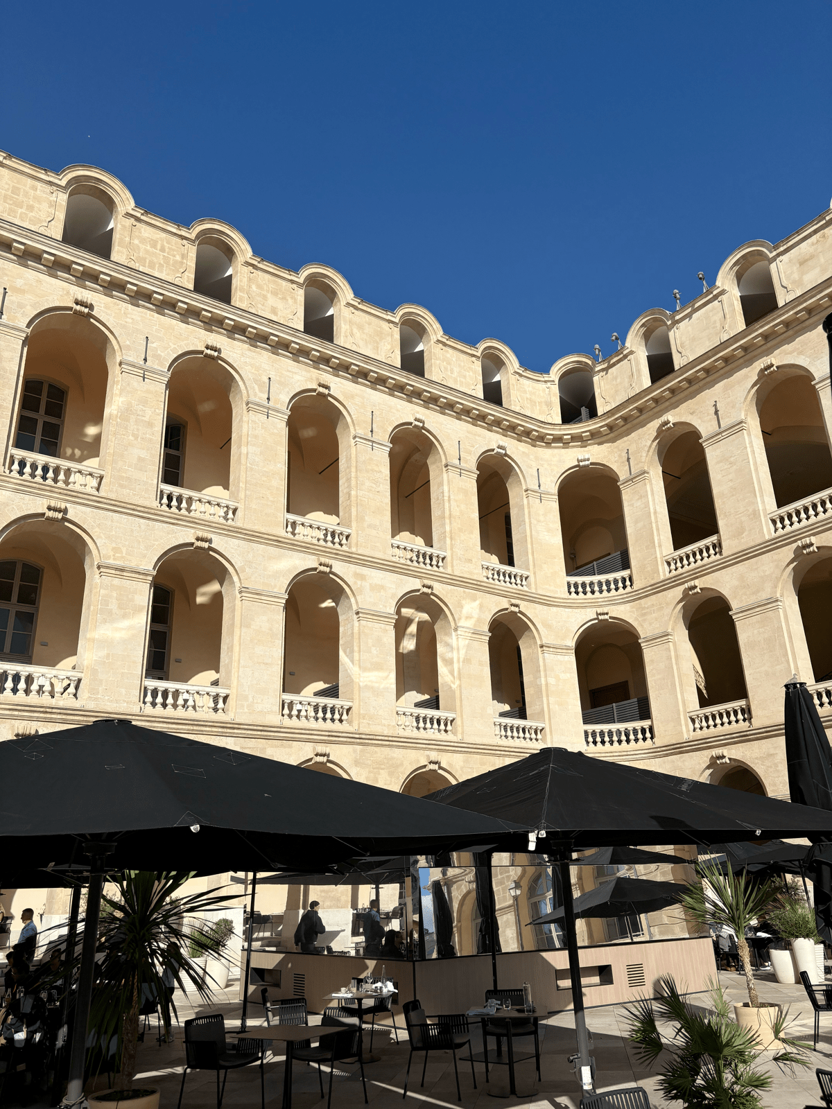 Hôte(esse) d’Accueil Restaurant (H/F) - Brasserie les Fenêtres