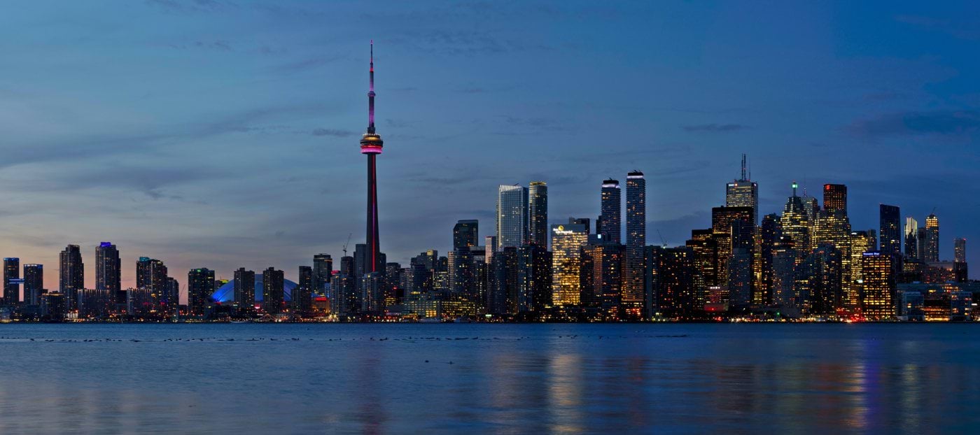 CN tower during daytime