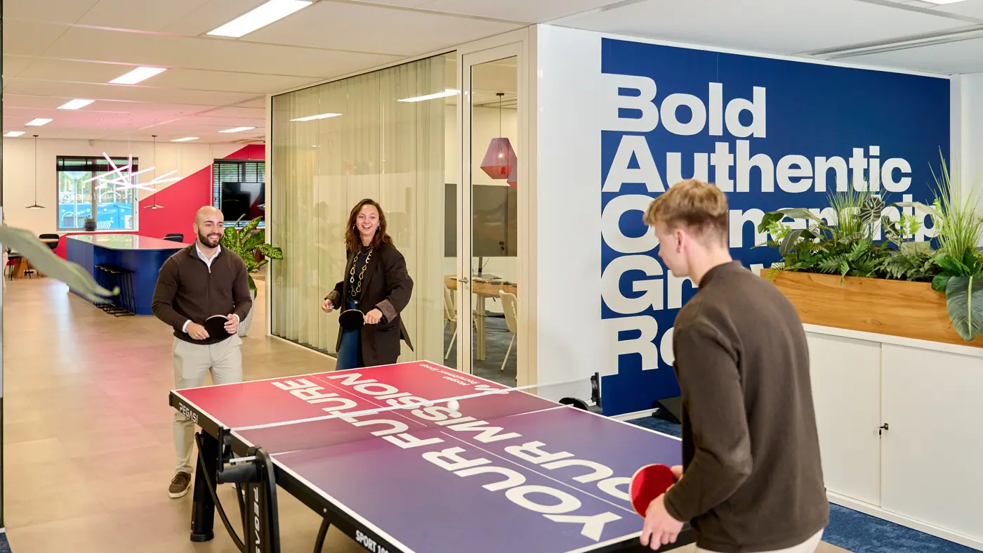 Consultants zijn aan het pingpongen op locatie Amsterdam