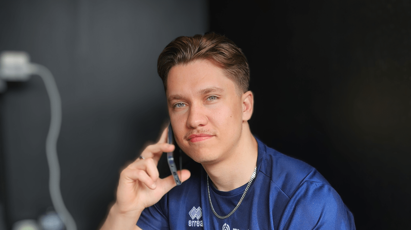 Erno calling