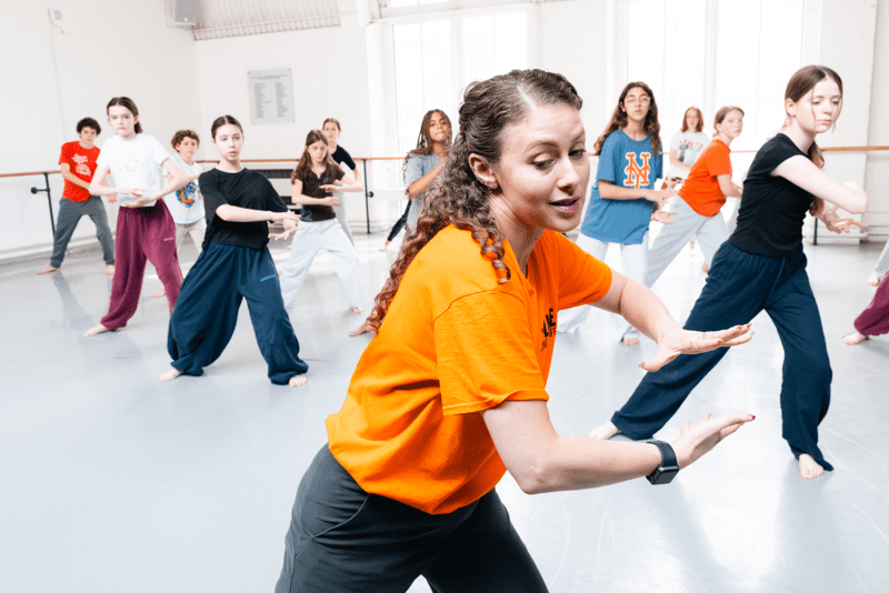 Image of a young persons dance class.